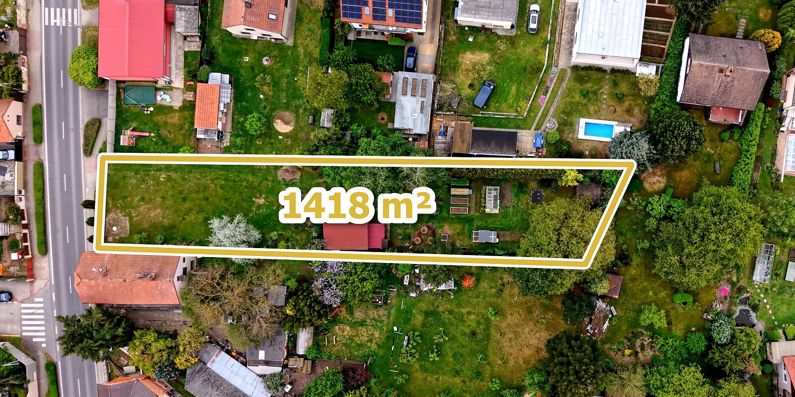 Výjimečný stavební pozemek 1 418 m² | Praha 11 – Šeberov | Prémiová lokalita s platným stavebním povolením.