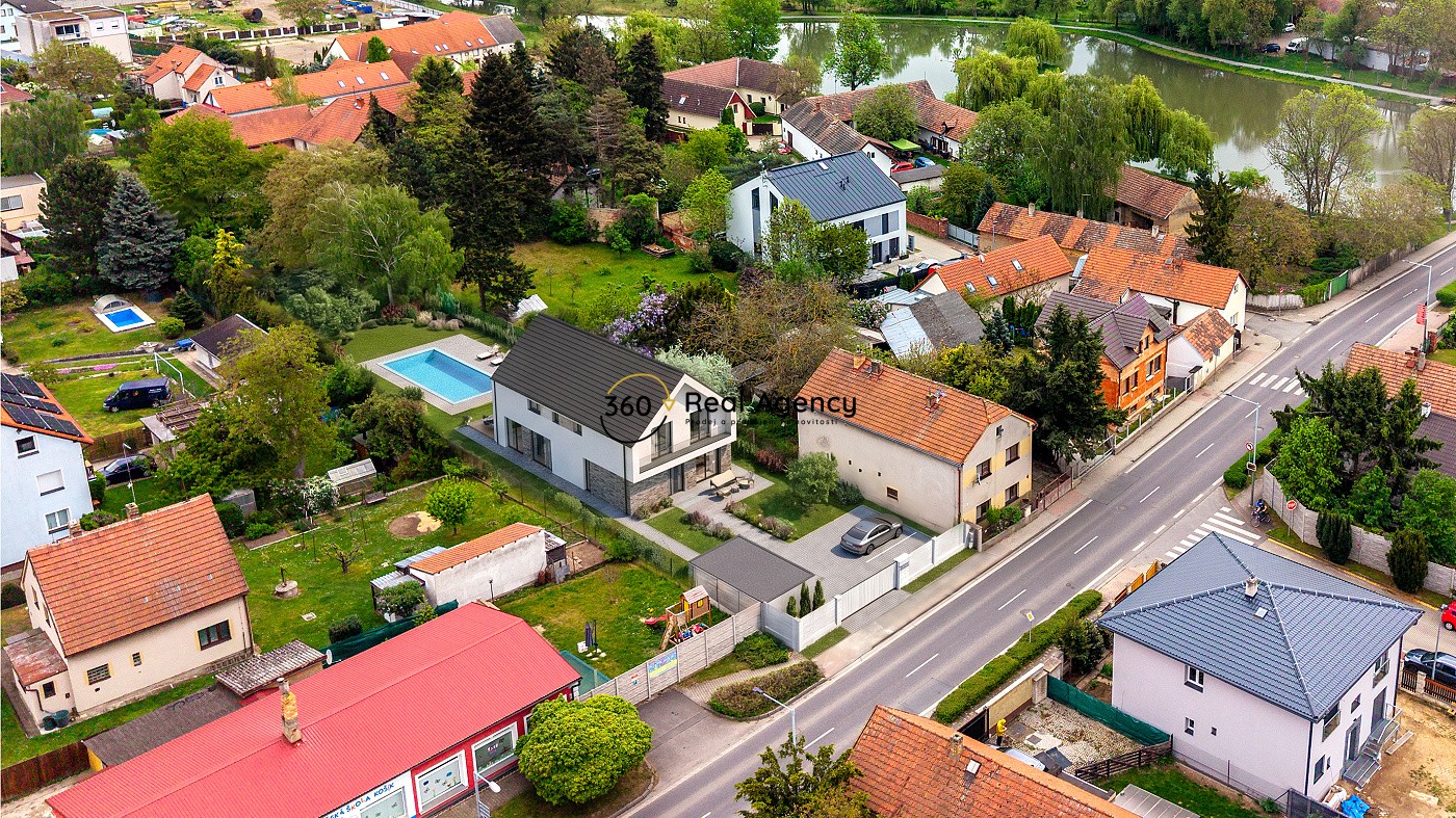 Výjimečný stavební pozemek 1 418 m² | Praha 11 – Šeberov | Prémiová lokalita s platným stavebním povolením.