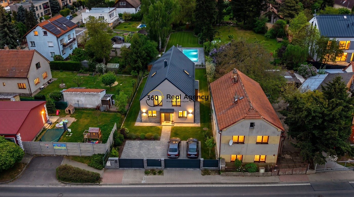 Výjimečný stavební pozemek 1 418 m² | Praha 11 – Šeberov | Prémiová lokalita s platným stavebním povolením.
